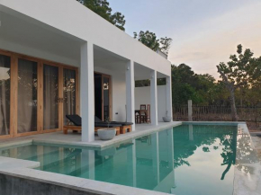 Giri Villa